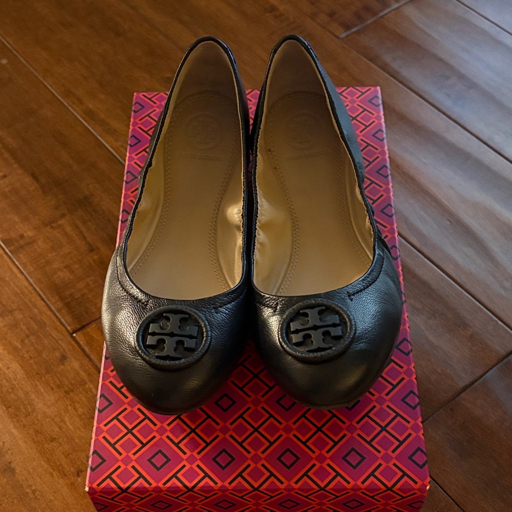 Tory Burch Black Leather Loafers